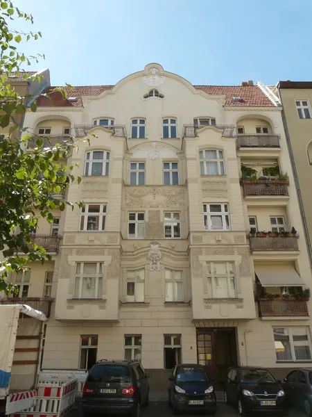 *Zweitbezug nach Sanierung in 2020*  Jugendstilhaus, 1 Zimmer Whg, sehr ruhig im Quergebäude, 2. OG — photo 1